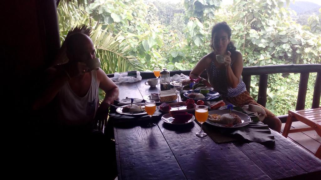 The Local Story Resort Ban Mon Talaeng Extérieur photo