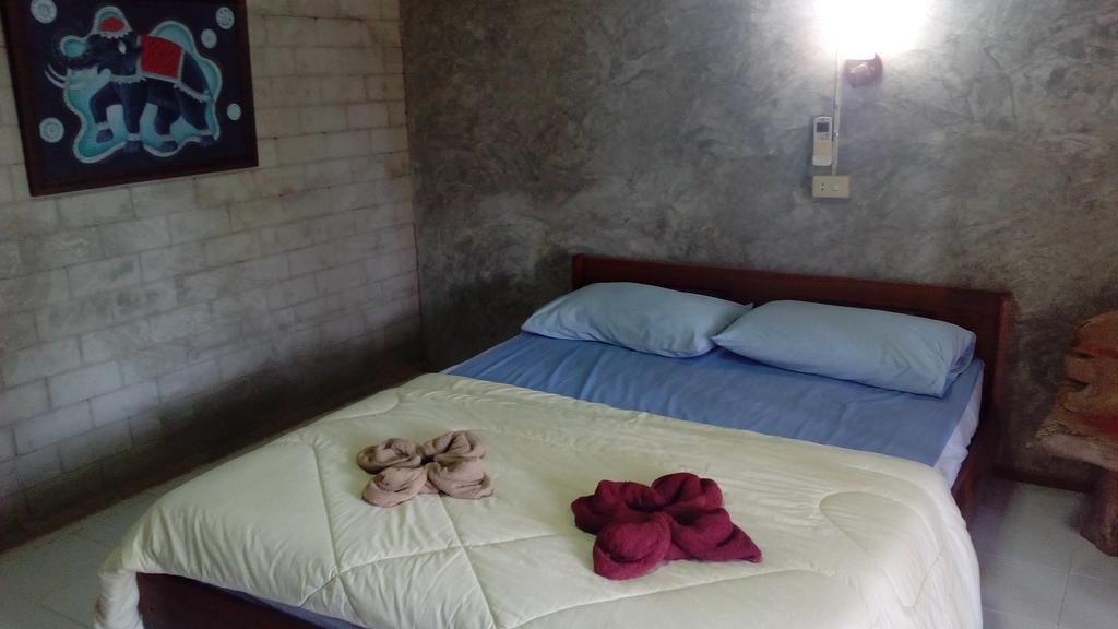 The Local Story Resort Ban Mon Talaeng Extérieur photo